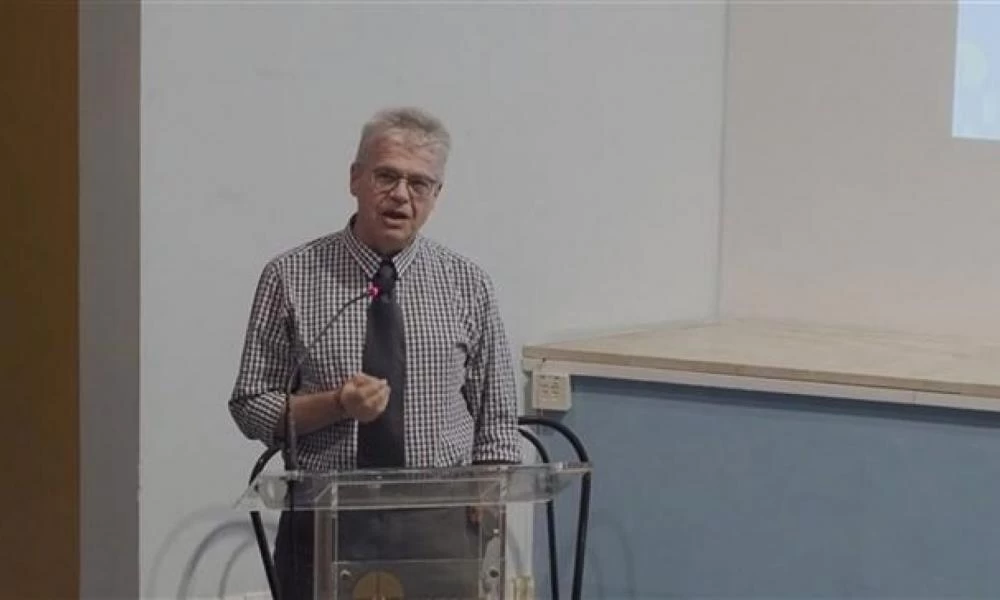 Γώγος: Πρέπει να γίνουν υποχρεωτικές οι μάσκες στους κλειστούς χώρους